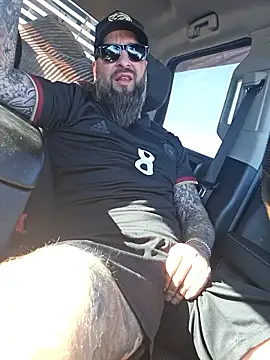 Beardedtattood webcam