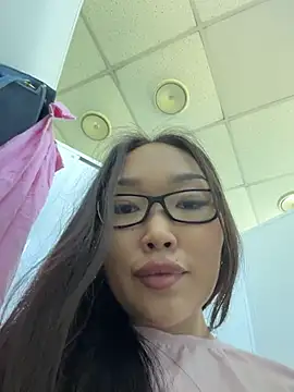 trytomakememoam webcam