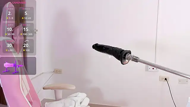 Maddy_red_ webcam