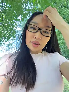 trytomakememoam webcam