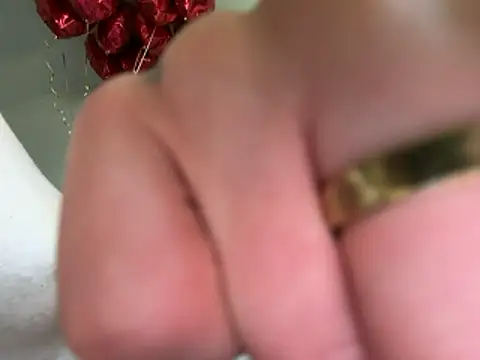 StripSuckura webcam