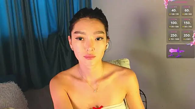AudreyMell live sex cam
