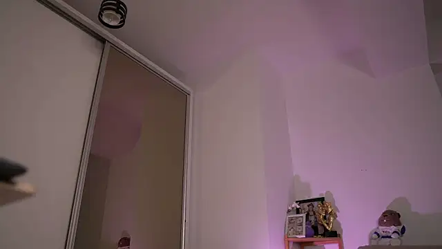 Mona_Lisss webcam