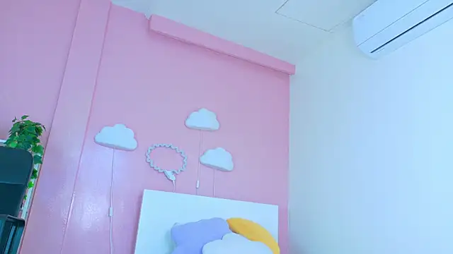 SeleneGibson__ webcam