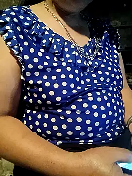 tuyet-nhi webcam