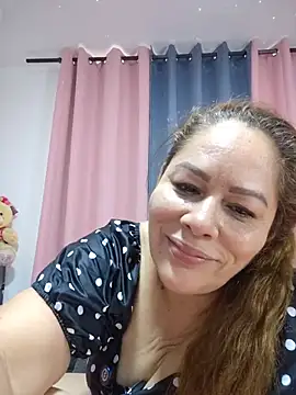 SluttyMilf79 webcam
