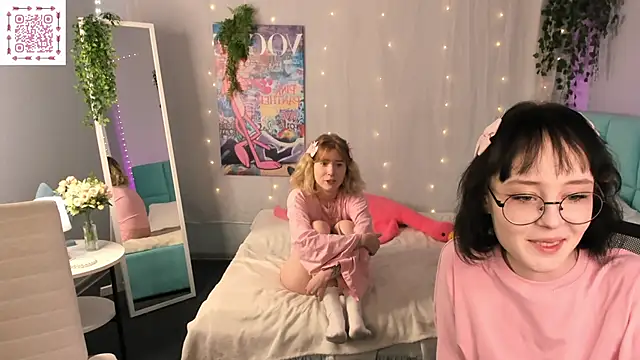 Elira_Vane webcam