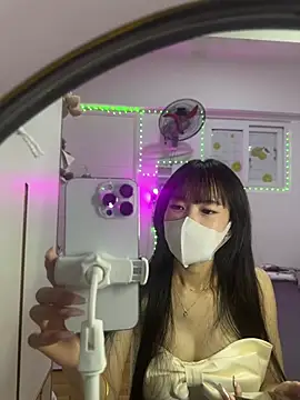 Lov3lily webcam