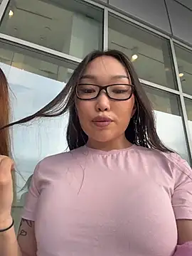trytomakememoam live cam on StripChat