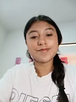 cloy_baby__ webcam