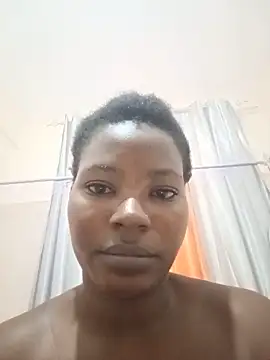 TrishaKalid webcam