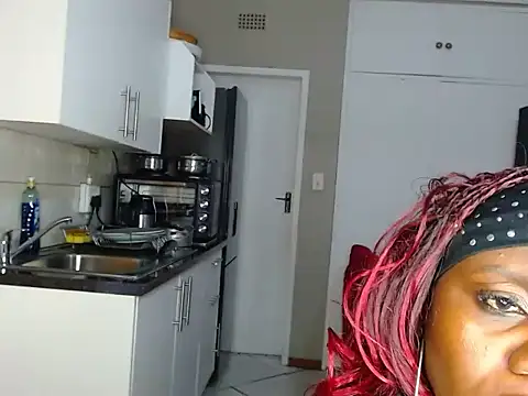 NaughtyMilf_Lilly webcam