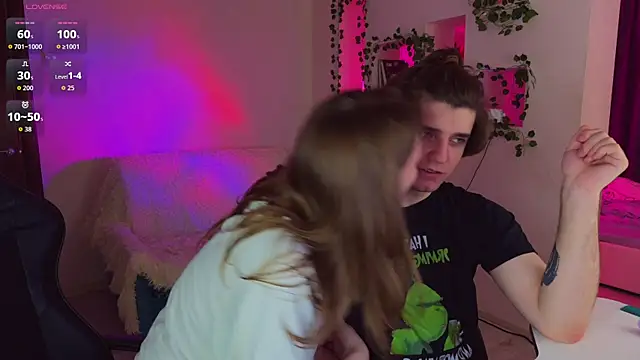 RobertAndLinela webcam