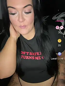 Miss_CurvesXXX webcam
