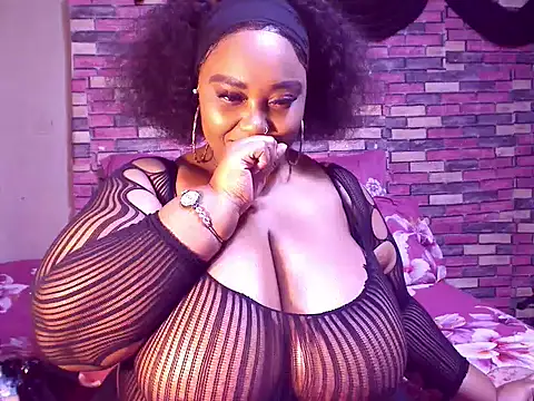 BustySavita webcam