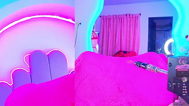 NathaxaLeans webcam