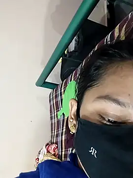 Priyanka_30 live cam