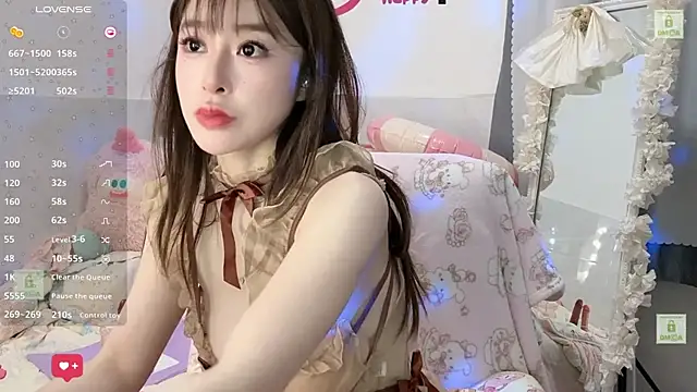 Yoyo_520 live cam on StripChat