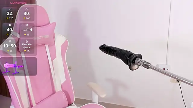 Maddy_red_ webcam