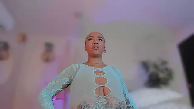 YariRose webcam