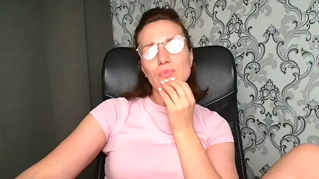 Kelly_Kisss webcam