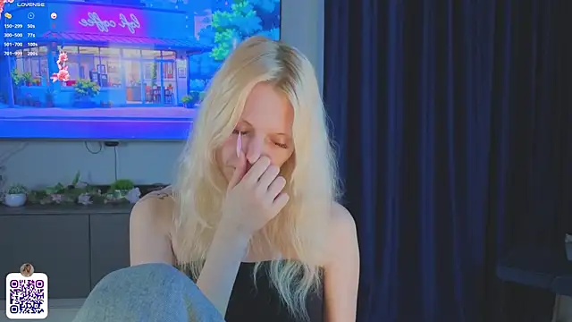 JuanaSumma webcam