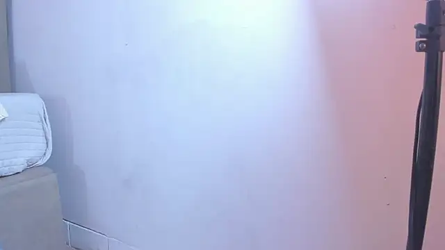 Ashley_Beaomunt webcam