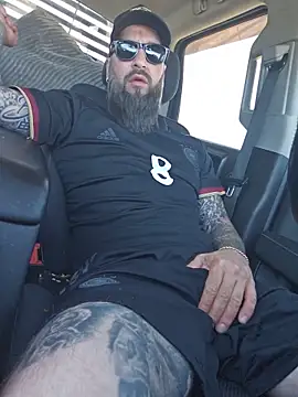 Beardedtattood webcam