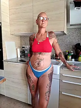 Emma_Milf25 webcam