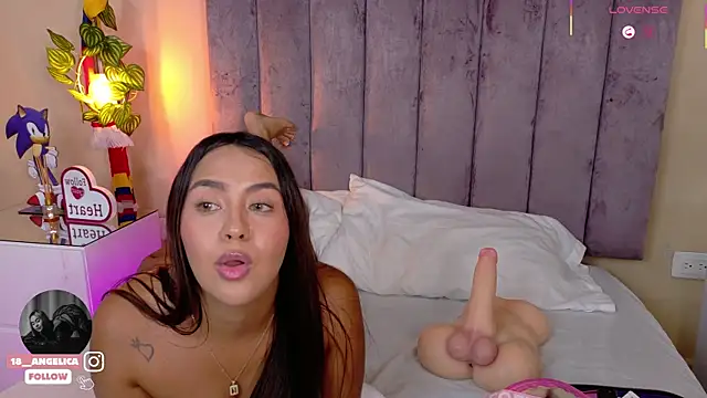 angelicaa_garcia webcam