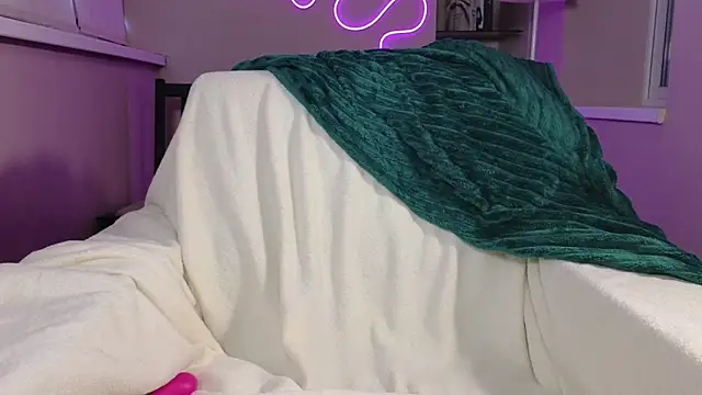 belladvllam live cam on StripChat