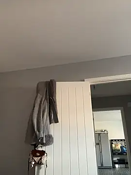 Poppylooloo webcam