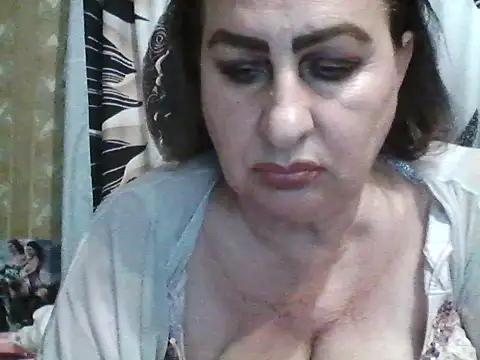 LoaqLovew webcam