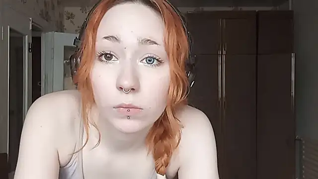 YaniraHeneisen webcam