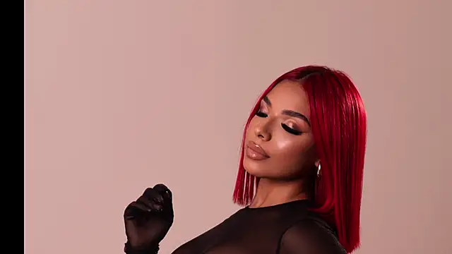 Emmily_Savage webcam
