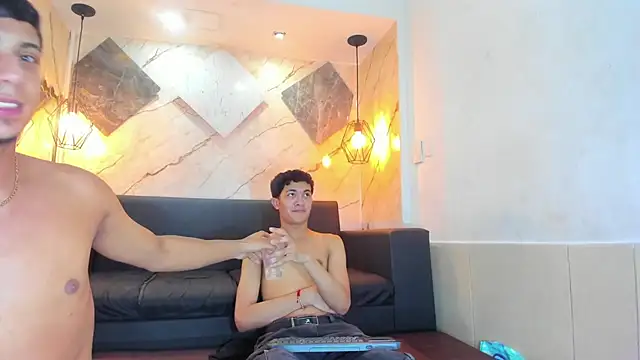 Yeff_26 live cam on StripChat