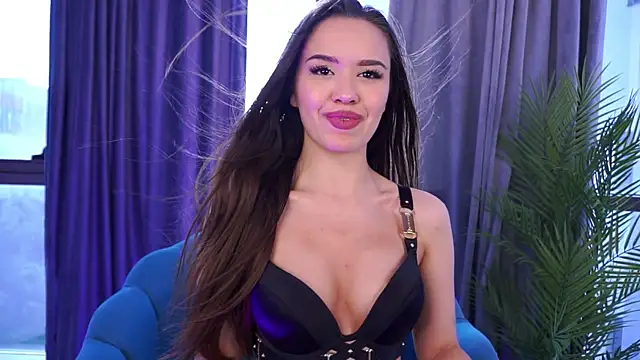 SelenneVoss live cam on StripChat