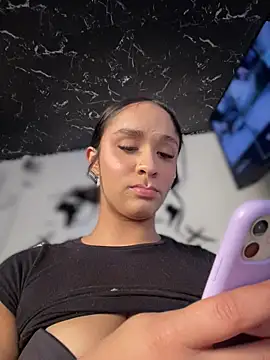 Isabella-Teen webcam