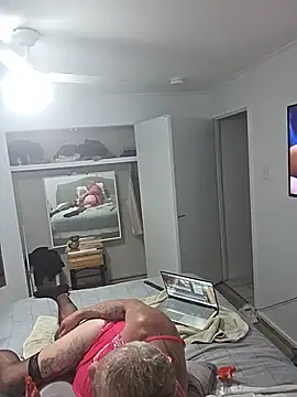 Handsolo_porn webcam