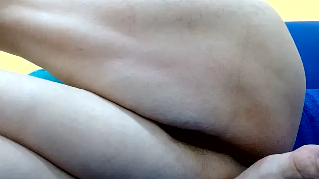 thebesthairypussy2 webcam