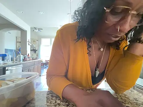 wynterheat (F milf) - Nude Modeling 1hr DEADLINE: JUN.1@12am