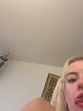 blondebunny999_999 webcam