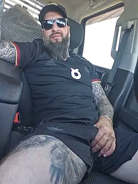 Beardedtattood live sex cam