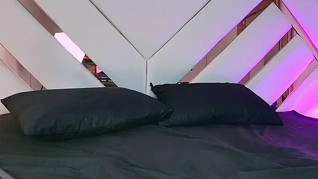 Noa_butterfly_ webcam