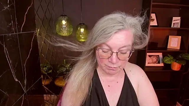 NataliMellow webcam