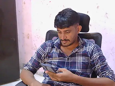 HotXKrish webcam