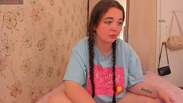Alice_next_door webcam