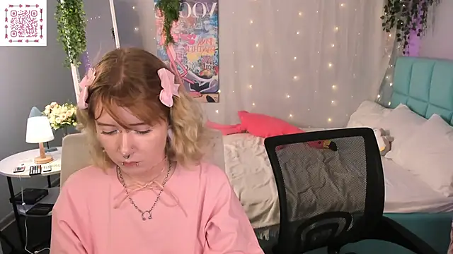 Elira_Vane webcam