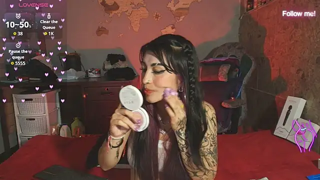 mia_devine_ webcam
