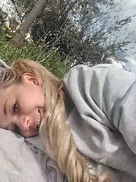 Angeel_white25 webcam